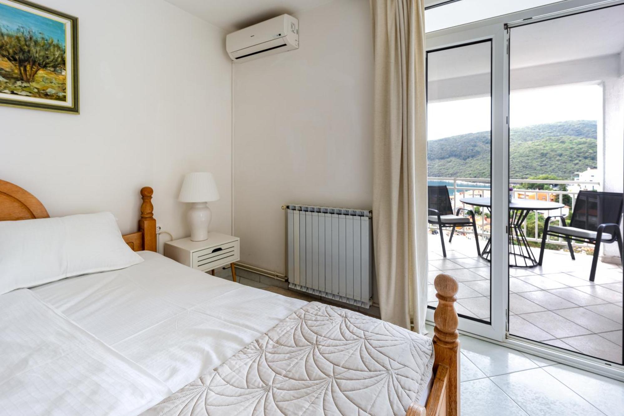Apartments Sea View Rabac Quarto foto